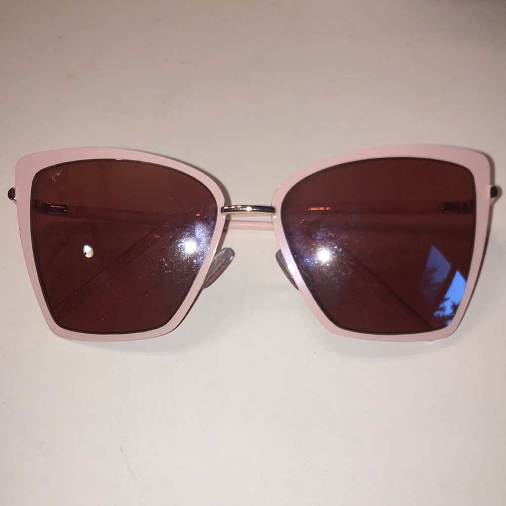 Steve Madden Sungasses